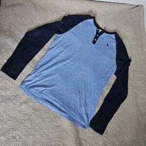 Abercrombie & Fitch Men's Large Blue Long Sleeve T-Shirt